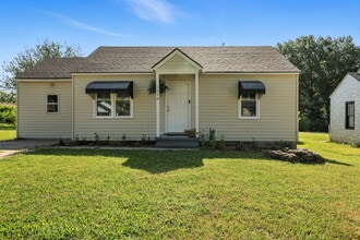 1548 S Oak Ave in Bartlesville, OK - Building Photo - Building Photo