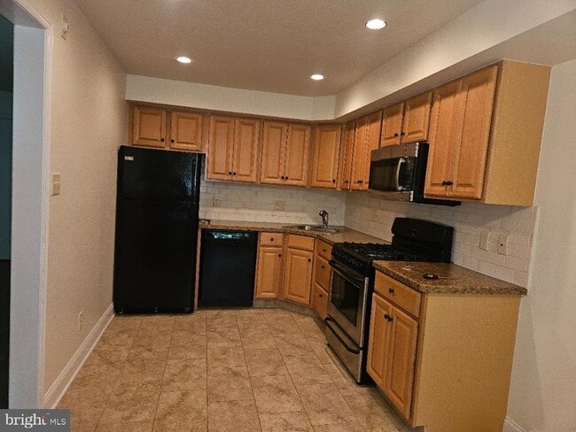 598 Belmont Ave in Southampton, PA - Building Photo - Building Photo