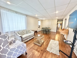 1147 Cherry St in Danville, PA - Foto de edificio - Building Photo