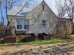 3901 Red River St in Austin, TX - Building Photo - Building Photo