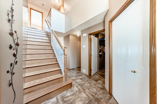 170 Shawbrooke Green SW in Calgary, AB - Building Photo - Building Photo