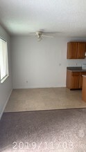421 Mercury Ave SE-Unit -8 in Palm Bay, FL - Foto de edificio - Building Photo