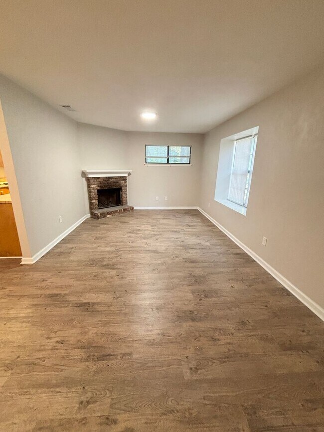 219 Parkbrook Cir in Tallahassee, FL - Building Photo - Building Photo