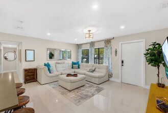 246 NW 82nd Terrace in Miami, FL - Building Photo - Building Photo
