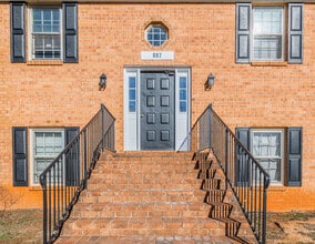887 Timberlake Dr, Unit 2 in Lynchburg, VA - Building Photo - Building Photo