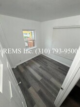 516 S Tamarind Ave in Compton, CA - Building Photo - Building Photo