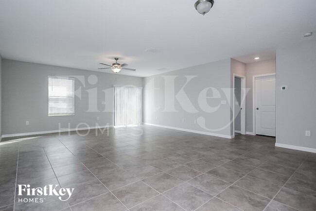 10111 Paradise Fish Dr in Riverview, FL - Building Photo - Building Photo