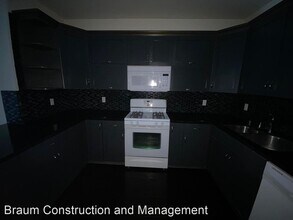 332 S Virgil Ave in Los Angeles, CA - Building Photo - Building Photo