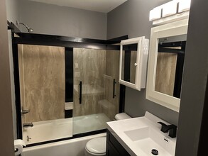 827 Brandie Rd in Madison, WI - Building Photo - Building Photo