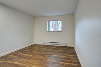 ARBOR HILLS APARTMENTS in Ann Arbor, MI - Foto de edificio - Interior Photo