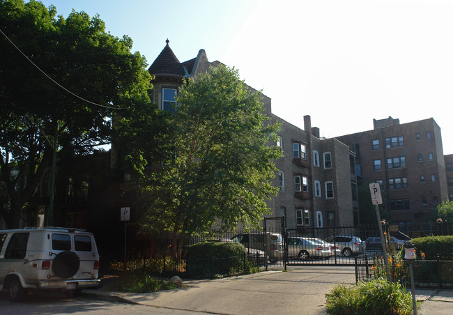 5225 S Blackstone Ave in Chicago, IL - Building Photo - Building Photo