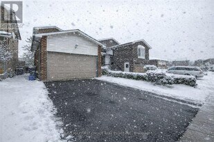 6 Wildercroft Ave in Brampton, ON - Building Photo