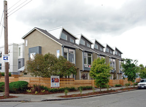 Fremont Green in Seattle, WA - Building Photo - Building Photo