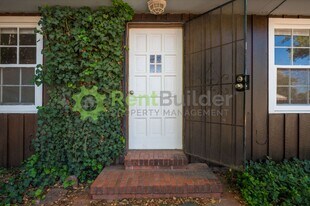 1622 Gonzales Rd SW in Albuquerque, NM - Building Photo