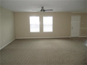 11711 Elizabeth Ct in Pinehurst, TX - Building Photo - Building Photo