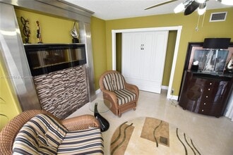 3800 Oaks Clubhouse Dr, Unit 309 in Pompano Beach, FL - Building Photo - Building Photo