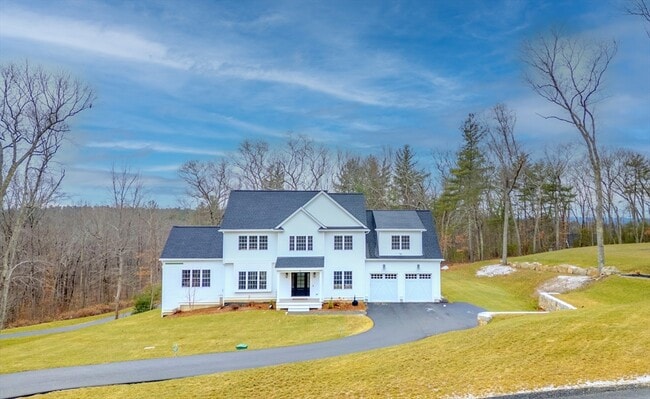 18 Locust Hill Dr in Mendon, MA - Building Photo - Building Photo
