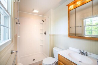 122 Rivercrest Dr in Coraopolis, PA - Building Photo - Building Photo