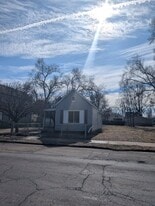 2116 W Garden St in Peoria, IL - Building Photo