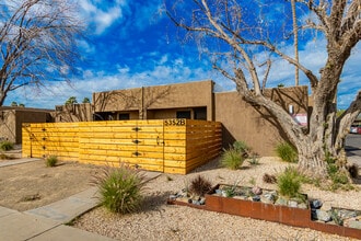 5352 N 60th Ave in Glendale, AZ - Building Photo - Building Photo