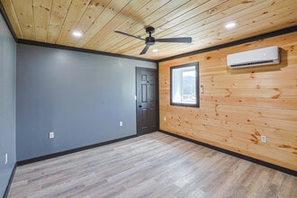 3618 Shinnston Pike in Hepzibah, WV - Foto de edificio - Building Photo
