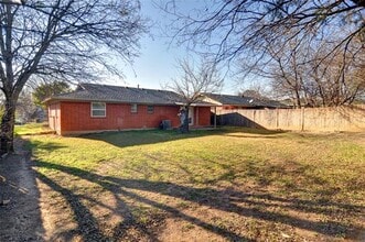 208 Rolling Hills Dr in Aledo, TX - Building Photo - Building Photo