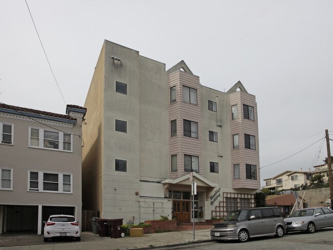 395 Merritt Ave in Oakland, CA - Building Photo - Building Photo