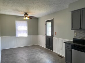 3828 Longton Dr in Columbus, OH - Building Photo - Building Photo