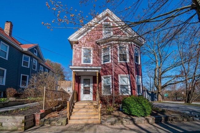 29 Payson St, Unit 1 in Portland, ME - Building Photo - Building Photo