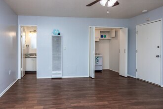 La Habra Hills Apartments in La Habra, CA - Foto de edificio - Interior Photo
