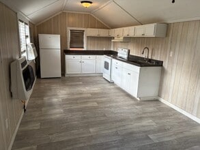 2410 N Hwy 25 W in Williamsburg, KY - Building Photo - Building Photo