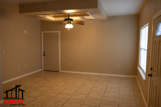 608 E 15th St in Del Rio, TX - Building Photo - Building Photo