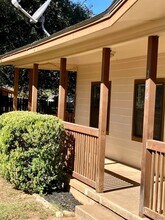 144 W Hickory Dr in Marble Falls, TX - Building Photo - Building Photo