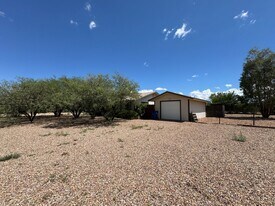 260 E Camino De Mesa in Huachuca City, AZ - Building Photo