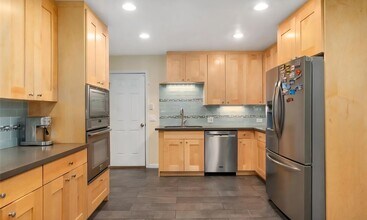 6906 S Sycamore St in Littleton, CO - Building Photo - Building Photo