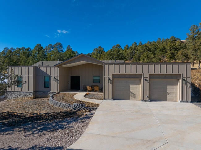 103 Coker Ln in Ruidoso, NM - Building Photo - Building Photo