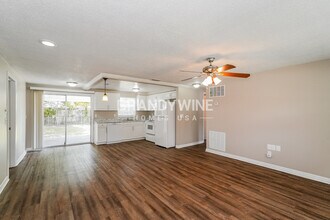 8509 Portulaca Ave in Seminole, FL - Building Photo - Building Photo