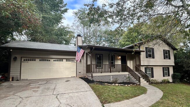 4035 Dollar Cir in Suwanee, GA - Building Photo - Building Photo