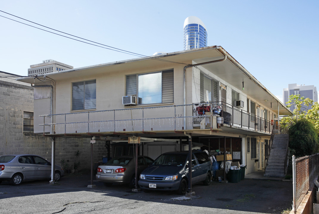 732 Cedar St in Honolulu, HI - Building Photo