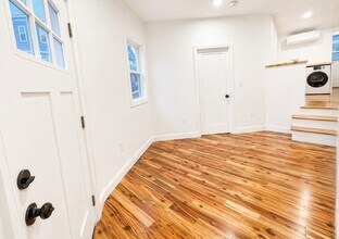 303 Carter St in Chelsea, MA - Building Photo - Building Photo