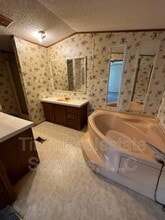 1835 S Lake Arthur Ave in Jennings, LA - Building Photo - Building Photo