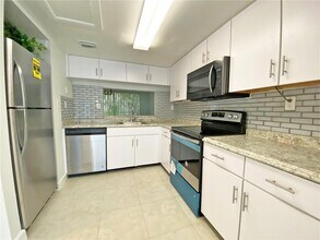 780 NW 91st Ter in Plantation, FL - Building Photo - Building Photo