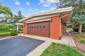 239 Beverly Rd in Barrington, IL - Building Photo - Building Photo
