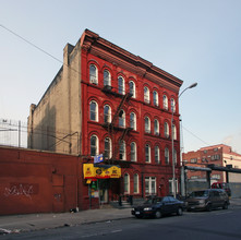 34 Nostrand Ave in Brooklyn, NY - Foto de edificio - Building Photo