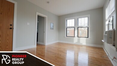 2907 N Mildred, Unit 2900-A3 in Chicago, IL - Building Photo - Building Photo