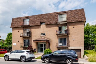 4215 Du Souvenir Ch in Laval, QC - Building Photo
