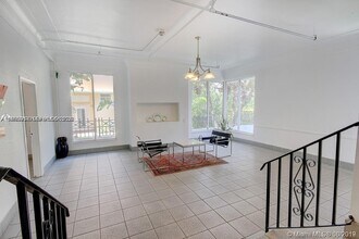 820 Euclid Ave in Miami Beach, FL - Building Photo - Building Photo