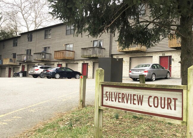 property at 14 Silver View Ct