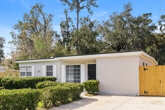 10576 Abilene Rd in Jacksonville, FL - Foto de edificio - Building Photo