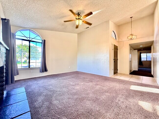 45045 Denmore Ave in Lancaster, CA - Building Photo - Building Photo